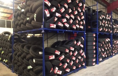 汽車配件與倉儲貨架綜合展示解決方案 輪胎、輪轂及水果架的應用